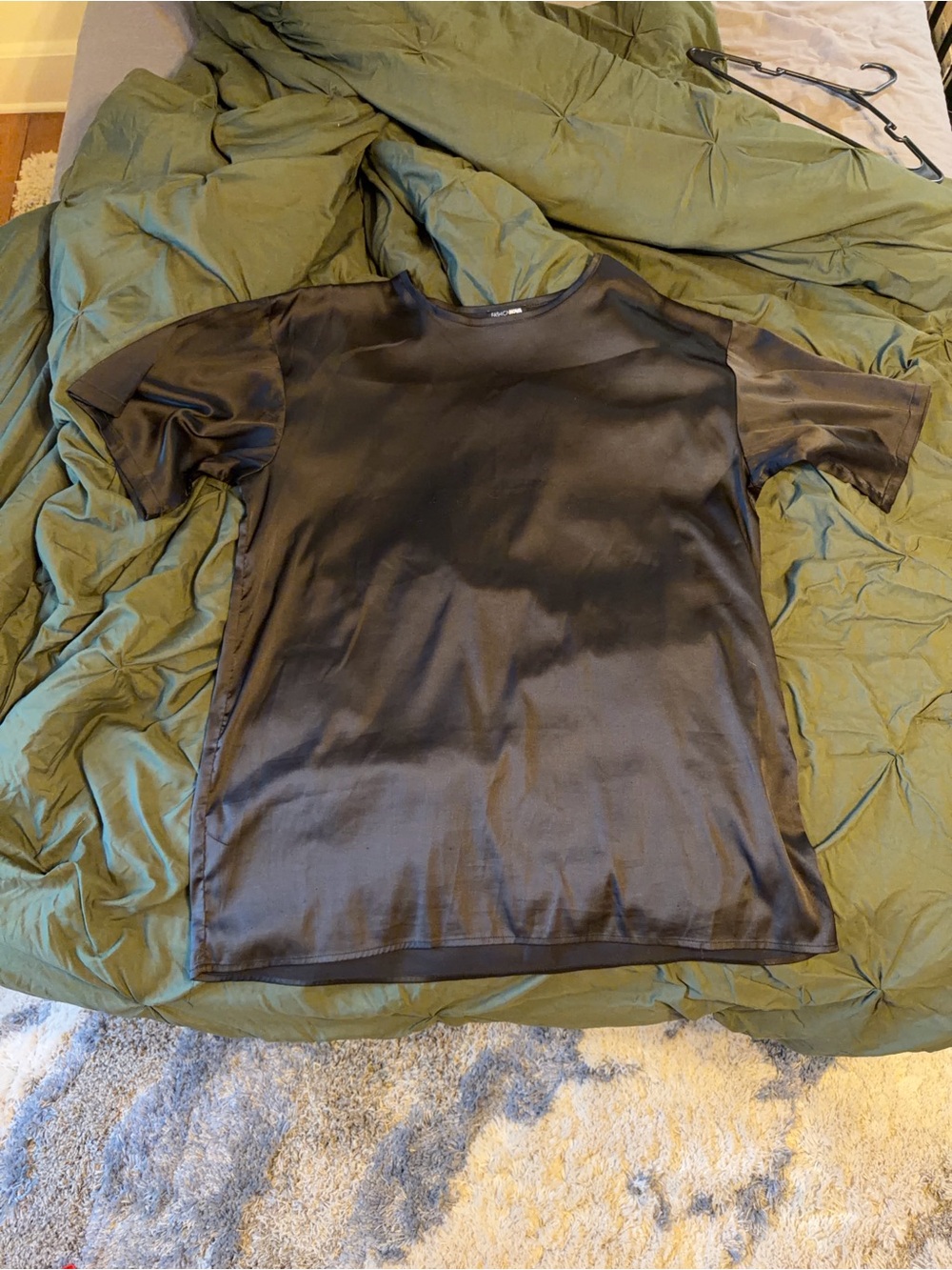 Fashion Nova Black Satin Short Sleeve Tee